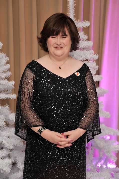 Singer Susan Boyle Susan Boyle, Britain Got Talent, Queen Of England, Latest Albums, Music Star, Lady And Gentlemen, Reality Tv, Favorite Celebrities, Famous People