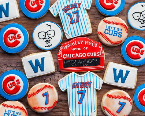 Cubs Cookies, Chicago Cubs Birthday Party, Cheetah Cookies, Chicago Cubs Birthday, Cubs Birthday Party, Sports Cookies, Baseball Cookies, Sports Cakes, Baseball Theme Party