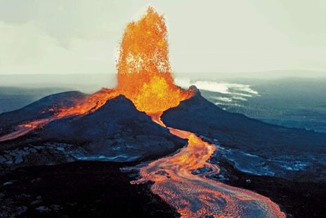 Shield Volcano, Volcanic Mountains, Mauna Loa, Hawaii Volcano, Lava Flow, Active Volcano, Helicopter Tour, Hawaii Island, Memento Mori