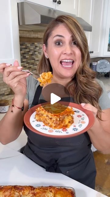 Jenny Martinez on Instagram: "Budget friendly Lasagna 

My old way of making lasagna! I’ve tried other recipes but my family request this way all the time. Back in the day when I was on a budget this was my way of making lasagna. Now  that I’ve tried different ways with fancier cheese, my kids say it’s good but now as good as  your old style lasagna. 

#lasagna #foodie #foodblogger #budget #friendly #recipes #mexicanfood #low #sale" White Cheese Lasagna, Small Lasagna Recipe, Beef Ravioli Recipe, Homemade Lasagna Recipe, Making Lasagna, Homemade Lasagna Recipes, Jenny Martinez, Lasagna Recipe With Ricotta, Fancy Cheese