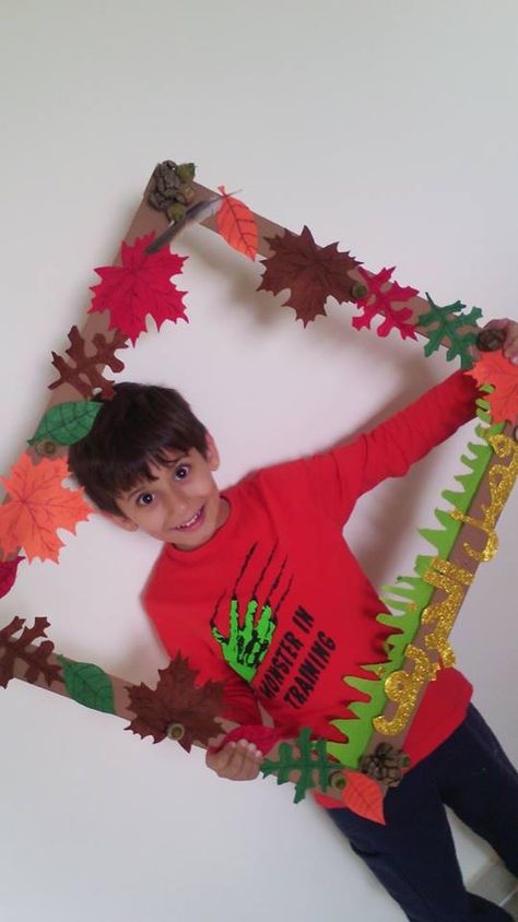 Fall Fest Activities For Kids, Big Photo Frames, Fall Festival Crafts, Thanksgiving Photo Props, Fall Photo Booth, Fall Photo Props, Fall Harvest Party, Photo Props Diy, Fall Ball