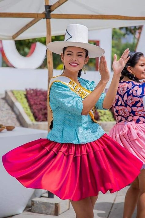 Cultura de Bolivia - Cochabamba - Cueca . Princes Fashion, Stand Feria, Fashion 2024, Bolivia, Traditional Dresses, Mural, Anime, Quick Saves