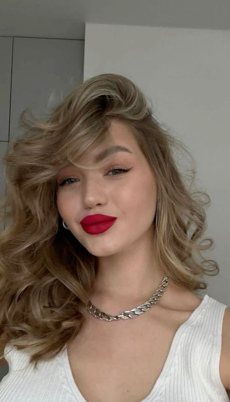 Caring For Dry Hair, Red Lipstick Outfit, Rita Perskaya, Red Lips Makeup Look, Blonde Hair Makeup, Hair Tint, Ball Hairstyles, Hair Color Auburn, Long Hair Wedding Styles