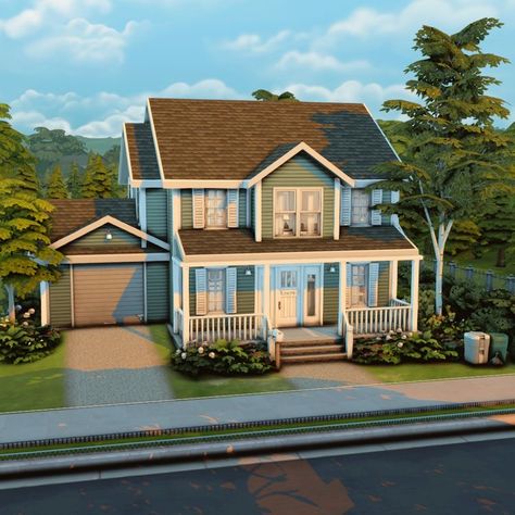 Cute Small Houses, Sims 4 Houses Layout, Houses Exterior, Narrow Lot House, Sims 4 Family, Sims 4 House Plans, Sims 4 House Building, Cottage Farm, Suburban House