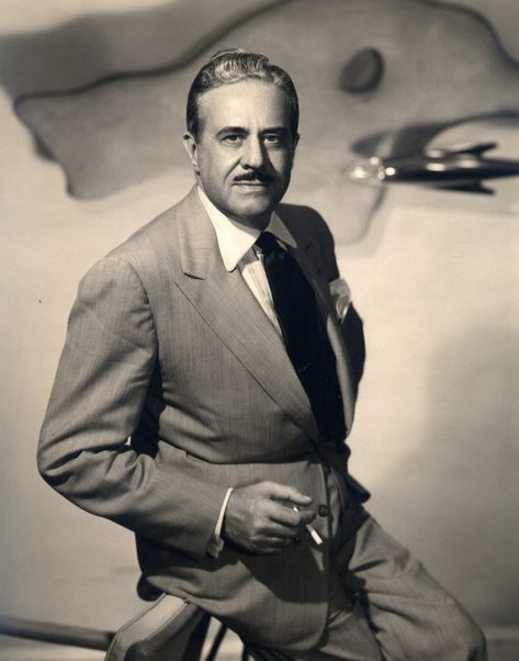 Raymond Loewy 1 1480x1882 - Film - Raymond Loewy: Father of Industrial Design Raymond Loewy Design, Bp Logo, Raymond Loewy, Massimo Vignelli, Milton Glaser, Pennsylvania Railroad, Air Force Ones, Design Living, History Design