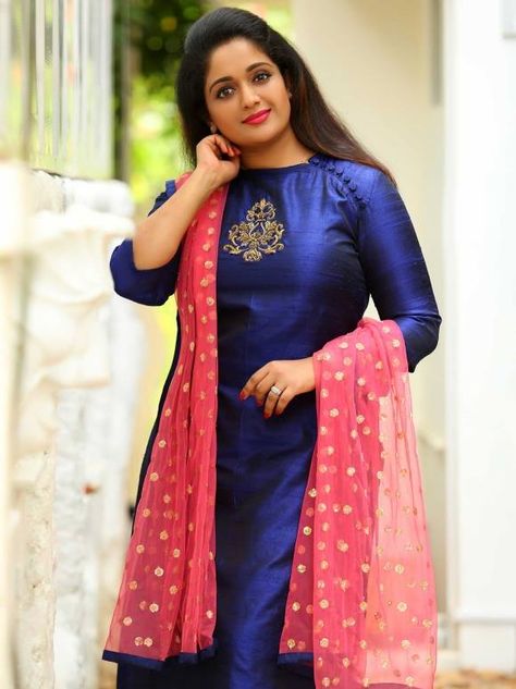 Actress Kavya Madhavan stills. Suit Neck, Salwar Neck Designs, Frocks Design, Salwar Pattern, Churidar Designs, Designer Kurti Patterns, Salwar Designs, Kids Frocks Design, Kurta Neck Design