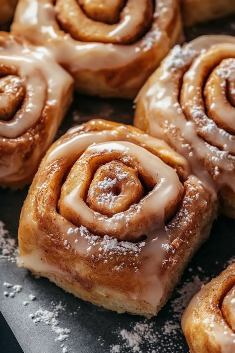 Apple Cinnamon Rolls Apple Butter Cinnamon Rolls, Cinnamon Roll Glaze Recipe, Glaze For Cinnamon Rolls, Icing For Cinnamon Rolls, Cinnamon Roll Icing Recipe, Cinnamon Roll Filling, Caramel Apple Cinnamon Rolls, Cinnamon Roll Glaze, Soft Cinnamon Rolls