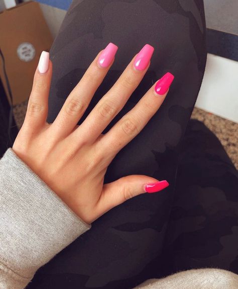 Hot Pink Medium Acrylic Nails, Multi Colored Pink Nails, Miki Nails, Pink Nails Different Shades, Different Pink Nails, 5 Shades Of Pink Nails, Different Color Pink Nails, Shades Of Pink Nails, Nails Inspiration Pink