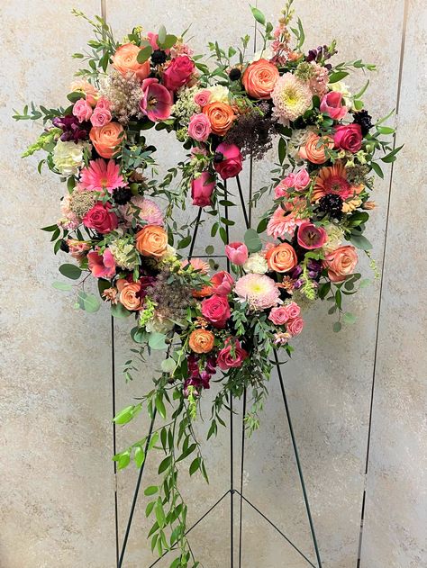 Sympathy Heart Wreath, Sympathy Arrangements Floral Design, Sympathy Flower Arrangements, Heart Shape Wreath, Sympathy Wreath, Peach Shades, Casket Flowers, Flowers For Mom, Sympathy Arrangements