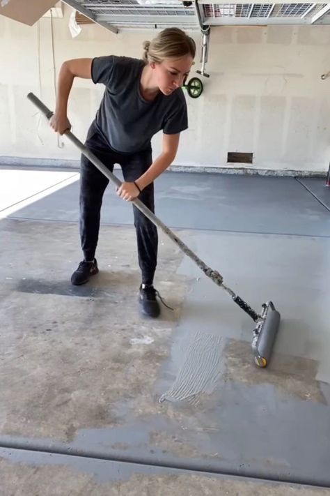 Want to epoxy your garage floors? Here's a little how-to to get you started! Rustoleum Garage Floor, Garage Floors Diy, Garage Workspace, Garage Floor Finishes, Epoxy Garage Floor, Garage Epoxy, Diy Garage Work Bench, Garage Storage Inspiration, Diy Garage Storage Cabinets