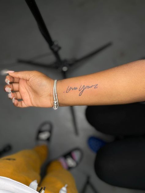 Word Tattoo Ideas, Word Tattoo, Hand Tattoos For Girls, Cute Hand Tattoos, Pretty Hand Tattoos, Writing Tattoos, Tasteful Tattoos, Tattoos For Black Skin, Forearm Tattoo Women