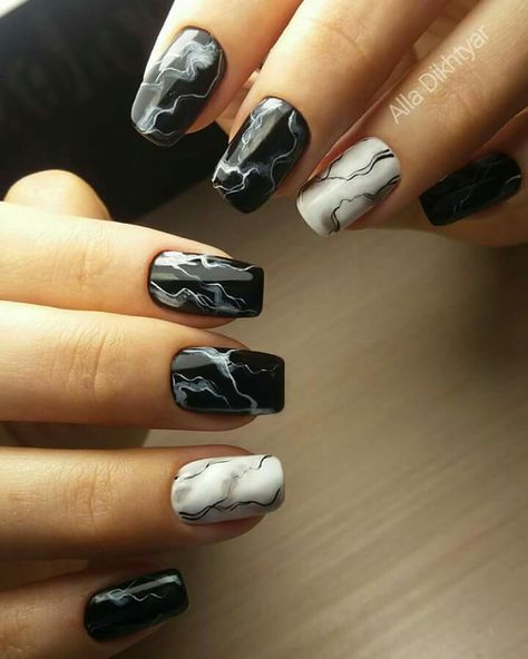 Short Black Marble Nails, Nail Academy, Minimal Nails Art, Bright Summer Nails, Gothic Nails, Stylish Nails Designs, Pointed Nails, Minimal Nails, Nail Art Designs Diy