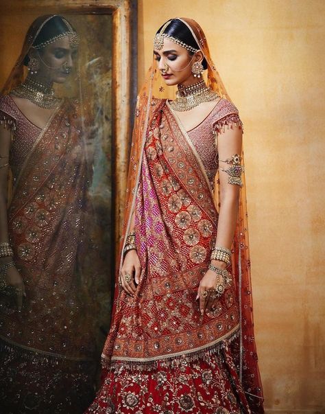 We are in awe of this bridal portrait!! #shaadisaga #bridalportrait #beautifulbride #bridalinspiration #weddinginspo #brideportrait #bridestory #brideinspiration #bride #photoinspiration #weddingphotoshoot #bridegoals #bridalgoals #bridestyle Nikkah Dress, Muslim Wedding Dresses, Bridal Lehenga Collection, Designer Bridal Lehenga, Indian Bridal Lehenga, Bridal Outfit, Indian Bridal Dress, Indian Bridal Wear, Tarun Tahiliani