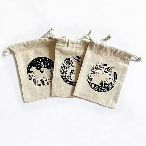 Painted Bags, Handmade Stamps, Diy Tote Bag, Canvas Bags, Eco Bag, Drawstring Bags, Printed Canvas, Stamp Making, Drawstring Pouch