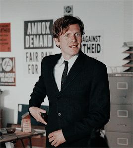 Classy Man, Endeavour Morse, Inspector Morse, Shaun Evans, Blue Eyes Pop, British Boys, Favourite Characters, Enjoy The Ride, Classy Men