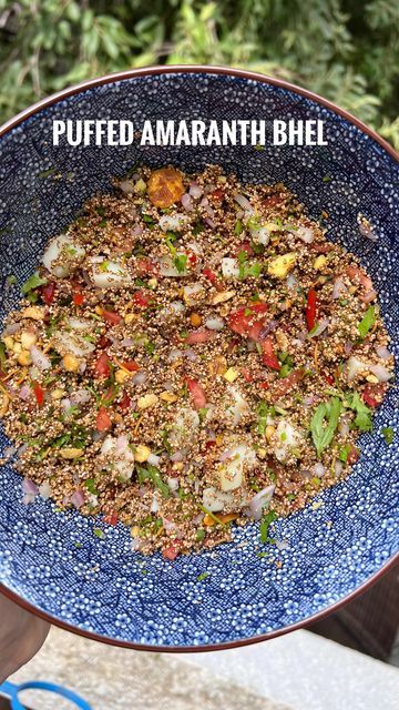 Vidhi Doshi on Instagram: "PUFFED AMARANTH/RAJGIRA BHEL! Did you know that rajgira also puffs up like popcorn does! And it’s so so simple to do- just remember a few things - 1. Your pan needs to be preheated for atleast 4-5 mins on a medium flame. 2. Amaranth will puff on a hot fry pan. 3. Once your pan is hot, add a PINCH of seeds to see if they pop almost immediately. If they don’t, then wait before adding the rest of the seeds. 4. Only pop 1 tbsp of seeds at a time! Otherwise many w Amaranth Seeds Recipes, Rajgira Recipes, Amaranth Recipes Indian, Paneer Popcorn Recipe, Puffed Amaranth Recipes, Veg Puff Indian Recipe, Ayurvedic Breakfast Recipes, Paneer Cheese Corn Balls, Puffed Amaranth