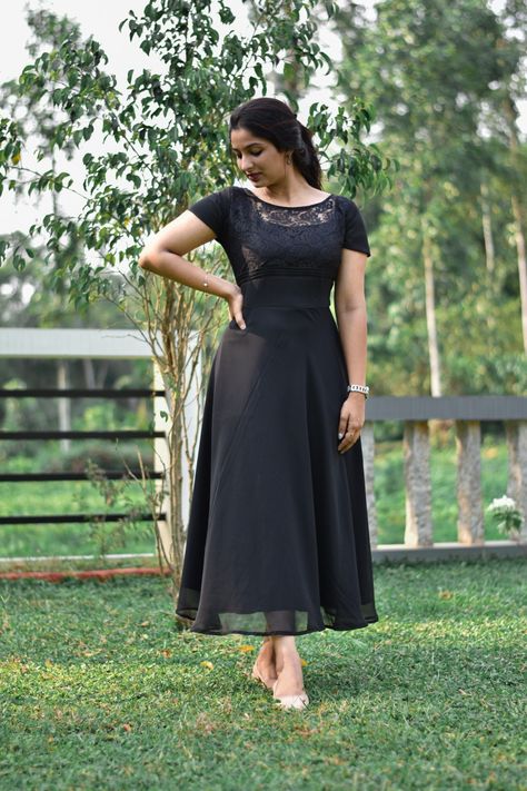 A Line Frock Designs For Women, Frock Models For Teenagers, Black Georgette Dress, Churidar Neck Design, Trendy Gowns, Frock Ideas, Frock Models, Kurti Pattern, Ethnic Wears