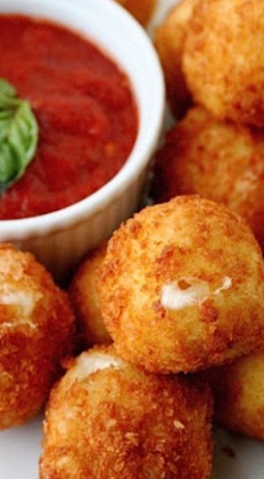 Mozzarella Balls & Tomato Basil Sauce ❊ Things To Make With Mozzarella Balls, Baked Mozzarella Balls, Air Fryer Mozzarella Balls, Mozzarella Balls Recipe, Hearty Food, Mozzarella Balls, Tomato Basil Sauce, Basil Sauce, Spicy Tomato Sauce