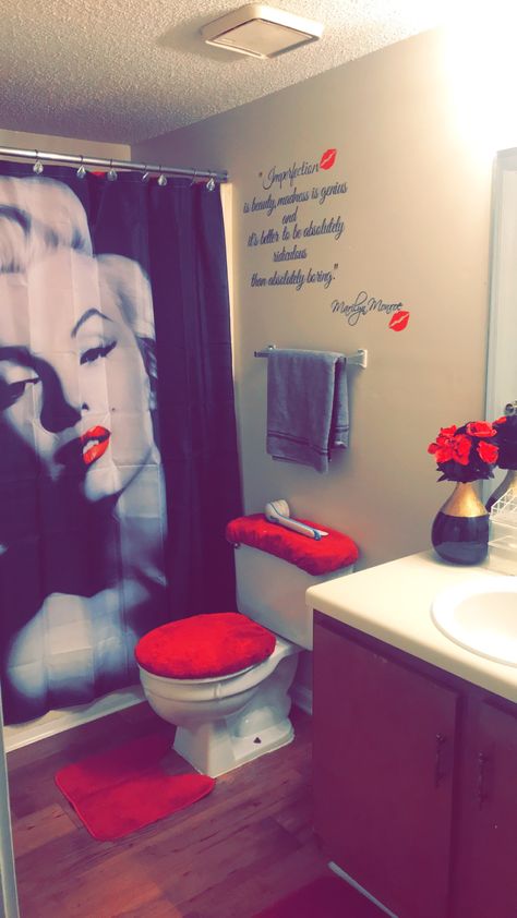 Marylin Monroe Bathroom Ideas, Marylin Monroe Room Decor, Marilyn Monroe Bedroom Ideas Decor, Marilyn Monroe Living Room Ideas, Marilyn Monroe Decor Living Room, Marilyn Monroe Room Ideas Bedrooms, Marilyn Monroe Home Decor, Marilyn Monroe Bathroom Ideas, Marylin Monroe Bedroom Ideas