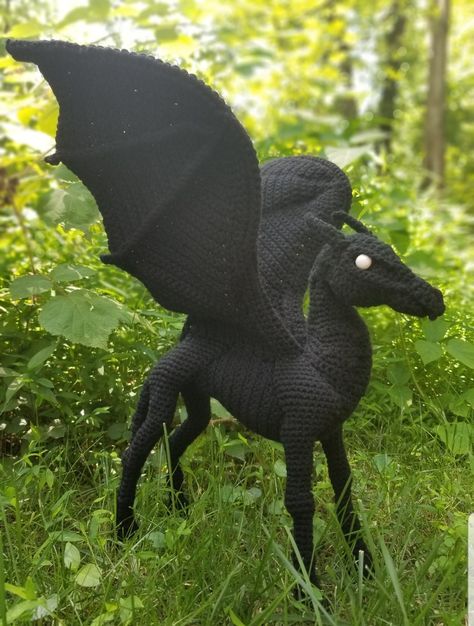 Handmade crochet Thestral from Harry Potter Soft Sculpture with hand-painted eyes and pose-able legs, wings, and head. Crochet Dinosaurs, Lauren Lewis, Soft Sculpture Art, Harry Potter Crochet, Crocheting Ideas, Crochet Dragon, Toy Ideas, Thread Art, Crochet Cross