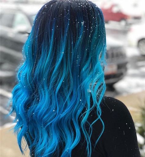 Small Bedroom Decor Ideas, Dreadlock Wig, Blue Ombre Hair, Blue Wig, Small Bedroom Decor, Curly Lace Front Wigs, Colour Ideas, Hair Color Blue, Amazing Hair