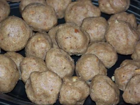 CHICKEN SOUP -w- German Butter Balls Butter Balls German, German Butterballs, Butterball Soup, Butterball Recipe, German Noodles, Mutton Meat, Chili Stew, German Dishes, German Food Authentic