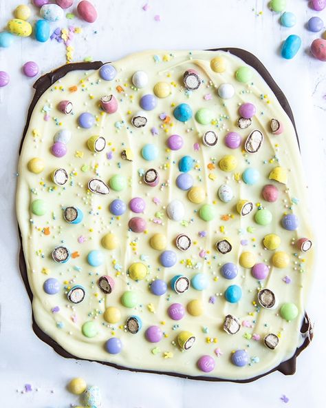 Easter Bark Candy, Easter Treats For Adults, Easter Bark Recipe, Treats For Adults, Candy Bark Recipes, Easter Bark, Easter Candies, Peanut Butter Easter Eggs, Meals Kids Love