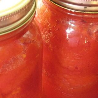 10 Minute Pressure Canning for Tomatoes Stewed Tomatoes Canning Recipe, Pressure Canner Recipes, Pressure Cooker Stew, Canning Tomato Juice, Canned Tomato Recipes, No Pantry, Canned Tomato Juice, Canning Tomatoes Recipes, Preserving Vegetables