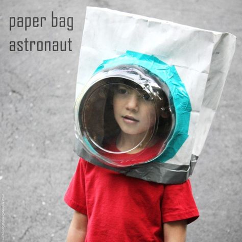 Paper Bag Costume, Helmet Diy, Space Helmet, How To Make A Paper Bag, Diy Paper Bag, Astronaut Costume, Astronaut Helmet, Paper Bag Crafts, Outer Space Theme