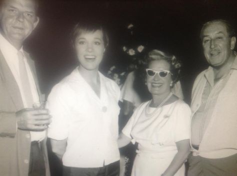 Walt and Lillian Disney with Julie Andrews and David Tomlinson at the wrap party for "Mary Poppins." David Tomlinson, Icon Photos, Disney+ Icon, Walter Elias Disney, Disneyland Photos, Disney Memories, Julie Andrews, American Legend, Walt Disney Pictures