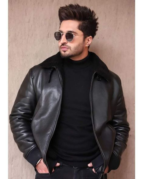 Best Friend Miss You, Jassie Gill, Indian Rupees, Jassi Gill, Bollywood Films, Slim Fit Suit Men, Cool Hairstyles For Men