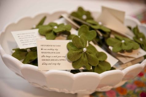 four leaf clover favors Four Leaf Clover Wedding, Irish Wedding Favors, Clover Wedding, Shamrock Wedding, Green Wedding Favors, Trendy Wedding Favors, Wedding Extras, Creative Wedding Favors, Inexpensive Wedding Favors