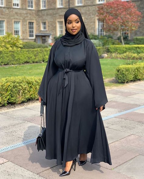 Billy Marsal on Instagram: “Happiest with you💞|abaya @benharadofficial” Billy Marsal, Dress For Chubby Ladies, Full Black Outfit, Dress For Chubby, Cute Baddie Outfits, Satin Hijab, Alison Angel, Hijab Wear, Modest Summer Dresses