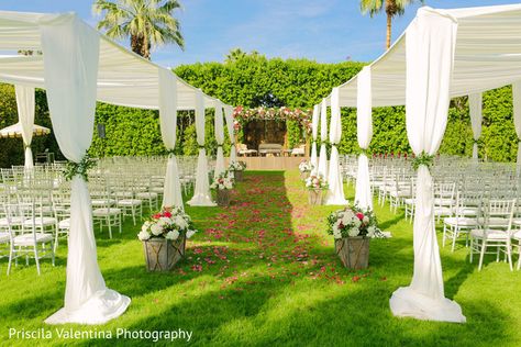 Splendid indian wedding ceremony venue decor  Palm Springs, CA Indian Fusion Wedding by Priscila Valentina Photography.  @maharaniwedding Floral Backdrop Wedding, Garden Homes, Wedding Planning Boards, Lawn Wedding, Wedding Lawn, Socal Wedding Venues, Ceremony Outdoor, Parker Palm Springs, Wedding Hall Decorations