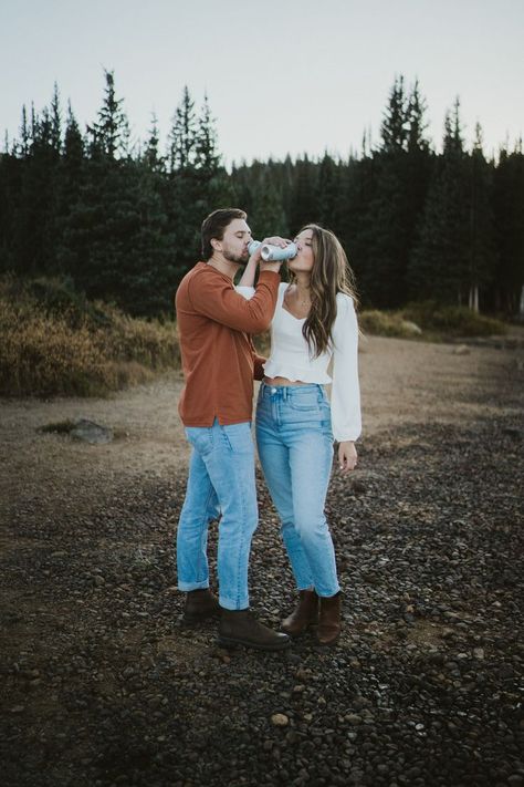 Beer Engagement Photos, Fall Engagement Pictures Outfit, Fall Engagement Shoots, Engagement Photoshoot Ideas, Engagement Photo Outfits Fall, Engagement Picture Outfits, Fall Engagement Pictures, Cute Engagement Photos, Fun Engagement Photos