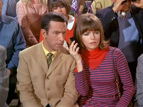 Get Smart: Season 3, Episode 23 Run, Robot, Run (16 Mar. 1968) Barbara Feldon, Agent 99 , Don Adams, Maxwell Smart 60s Actress, Barbara Feldon, Agent 99, Olivia Core, Don Adams, 60s Costume, Get Smart, Classic Television, Old Tv Shows