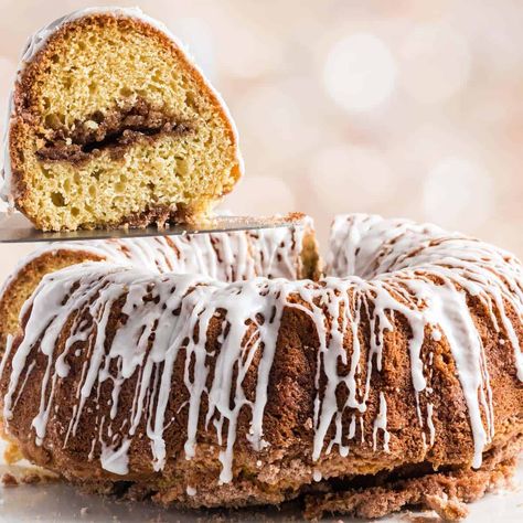 Sour Cream Bundt Cake Sour Cream Potato Salad, Sour Cream Bundt Cake, Coconut Bread Recipe, Lemon Blueberry Bundt Cake, Hawaiian Banana Bread, Sour Cream Potatoes, Cake With Cinnamon, Pineapple Water, Mini Bundt