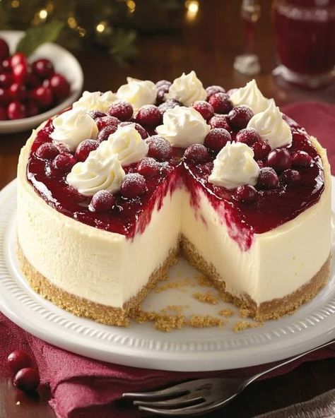 Ny Cheesecake Recipe, White Chocolate Strawberry Cheesecake, Ny Cheesecake, Chocolate Mousse Cheesecake, Chocolate Strawberry Cheesecake, Mousse Cheesecake, Awesome Desserts, Cooking Aesthetic, Cranberry Jam