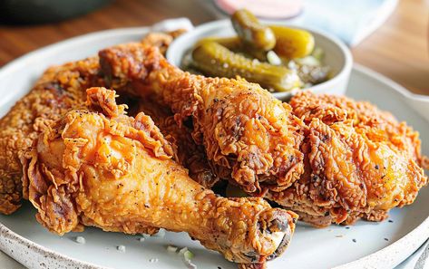 Immerse yourself in the essence of the American South with our homemade Willie Mae's Southern Fried Chicken recipe. Get ready for a finger-lickin' good experience! Southern Fried Chicken Recipe, Ghost Food, Fried Chicken Recipe Southern, Hungry Ghost, Fried Chicken Recipe, Southern Fried Chicken, Willie Mays, Food Critic, Fried Chicken Recipes