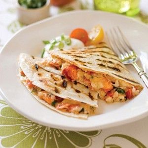 How To Cook Lobster, Quesadilla Recipes, Maine Lobster, Foods Delivered, Quesadillas, Seafood Dishes, Grilling Recipes, Seafood Recipes, Gourmet Recipes