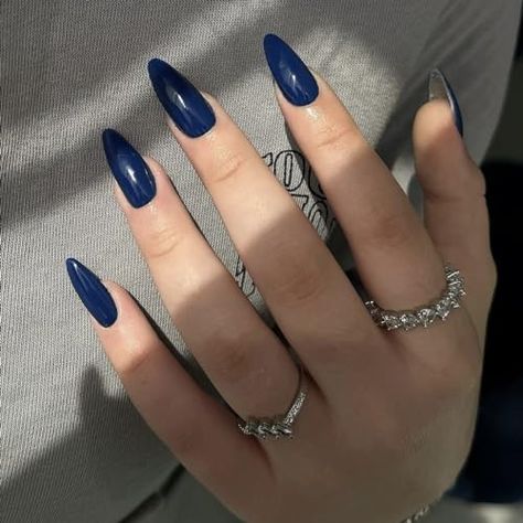 Check out this list Nails Art from protoloker Navy Blue Press On Nails, New Years And Christmas Nails, Navy Coffin Nails, Almond Nails Navy Blue, Navy Nails Almond, Holiday Blue Nails, Solid Colored Nails, Navy Blue Acrylic Nails, Nail Art Navy