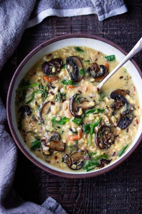 Instant Pot Wild Rice Soup, Instant Pot Wild Rice, Healthy Soup Vegetarian, Soup Recipes Healthy Vegetarian, Vegetarian Soup Recipes, Best Instant Pot Recipe, Wild Rice Soup, Instant Pot Soup, Spinach Stuffed Mushrooms