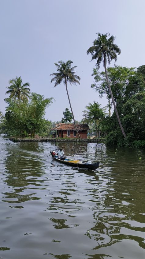 Kerela Aesthetic Pictures, Indian Beach Photos, South India Asthetics, Kerala Tourist Places, Kerala Story Instagram, Kerala Travel Photography, Kerala Village Photos, Allepy Kerala, Allapuzha Kerala