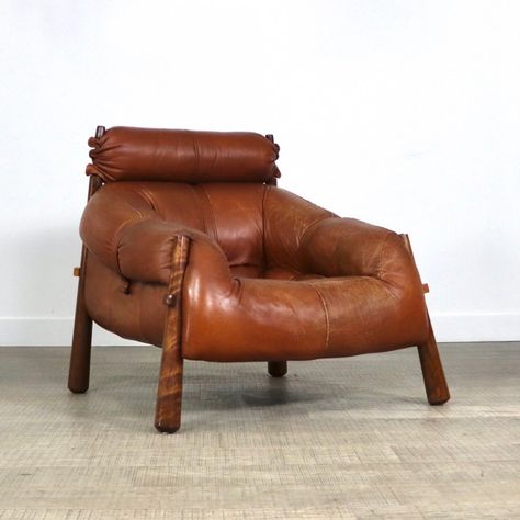 Percival Lafer MP-81 lounge chair in cognac leather, Brazil 1970s | #232937 Mid Century Leather Sofa, Modern Leather Lounge Chair, Percival Lafer, Mcm Design, Leather Sofa Set, Leather Lounge Chair, Leather Lounge, Dark Brown Leather, Leather Chair