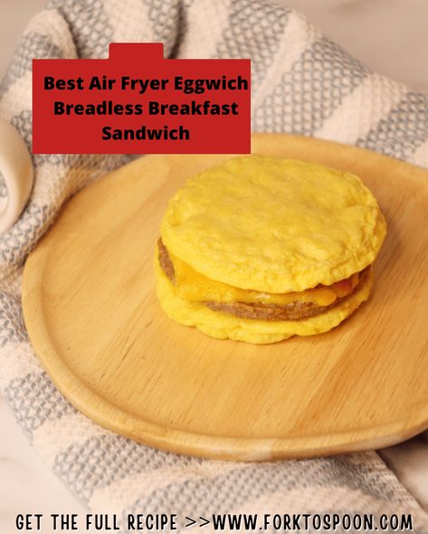 Air Fryer Eggwich Keto breakfast sandwich Breadless Breakfast, Paleo Breakfast Sandwich, Keto Breakfast Sandwich, Air Fryer Keto Recipes, Air Fryer Eggs, Cherry Oatmeal, Air Fryer Keto, Lunch Appetizers, Family Favorite Recipes