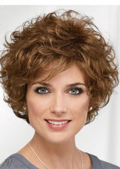 #shortbobhairstyles Kort Bob, Hair Help, Penteado Cabelo Curto, Curly Bob Hairstyles, Short Wigs, Short Hair With Layers, Curly Hair Cuts, Short Curly Hair, Hair Tips