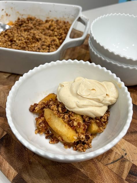 High Protein Apple Crumble High Protein Apple Crumble, Plant Based High Protein, Granola Butter, Protein Blueberry, Healthy Apple Crumble, High Protein Yogurt, Nut Granola, Protein Yogurt, Blueberry Crumble