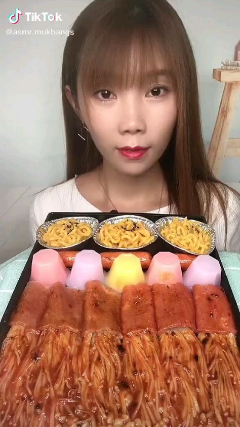 Asmr Food Video Mukbang Korean, Asmr Food Korean, Muckbang Food, Asmr Food Video Mukbang, Mukbang Videos, Mukbang Korean, Resep Slime, Candy Videos, Popular Candy