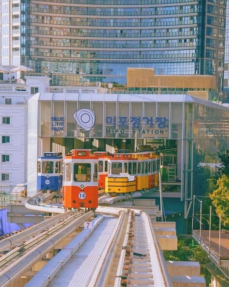 Sky Capsule in Haeundae is one of the must try experience in Busan, a great way to absorb the beautiful ocean view of the city.

📸 @ukasyashakena
📍Cheongsapo, Busan, South Korea Landscape

#korealandscape#korea #busan #southkorea #cheongsapo #busanskycapsule #skycapsule #haeundae #haeundaeblueline #haeundaebluelineparkskycapsule #bluelinepark #visitbusan #visitbusankorea #bookmetrazy #imagineyourkorea #visitkorea #travelkorea #travelbusan #visithaeundae #cheongsaposkycapsule #koreatravelguide South Korea Landscape, Korea Busan, Korea Landscape, Busan Korea, Busan South Korea, Korea Travel, Beautiful Ocean, Blue Line, Busan