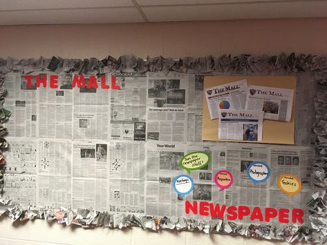 Newspaper Club Bulletin Board Magazine Bulletin Board, News Paper Bulletin Board Ideas, Newspaper Classroom Theme, Journalism Classroom Decor, Newspaper Bulletin Board, Newspaper Room Decor, Club Bulletin Board, Newspaper Club, Class Bulletin Boards